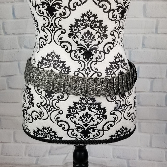 Beautiful Metal stretch jeweled belt hook Closure main image 5